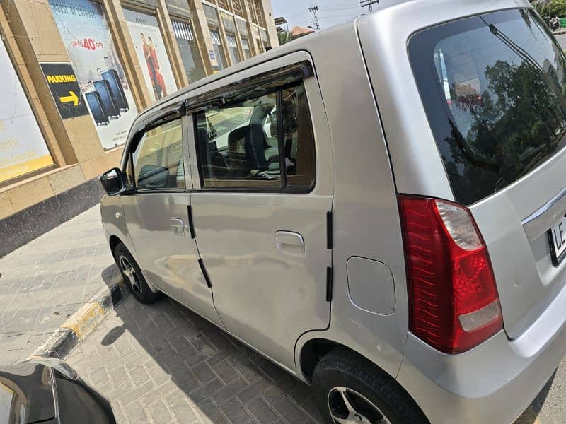 Suzuki Wagon R 2018 4