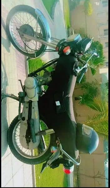 RS. 70000.100% okay he unique 125cc 03413179603 0