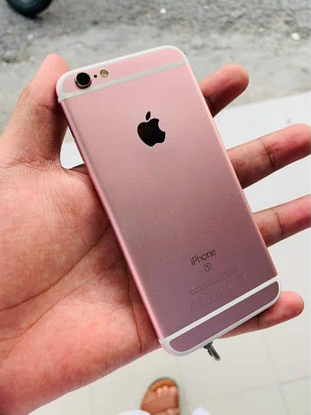 iPhone 6s/64 GB PTA approved my WhatsApp 0328=4592=448 0