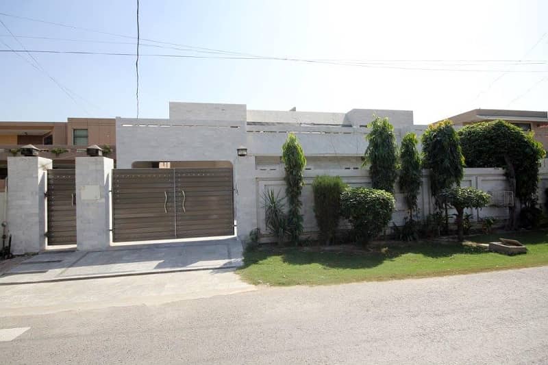 1 Kanal Single Story For Sale in DHA Phase 4 Lahore 0