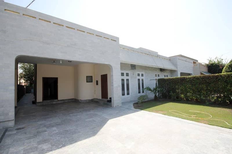 1 Kanal Single Story For Sale in DHA Phase 4 Lahore 1