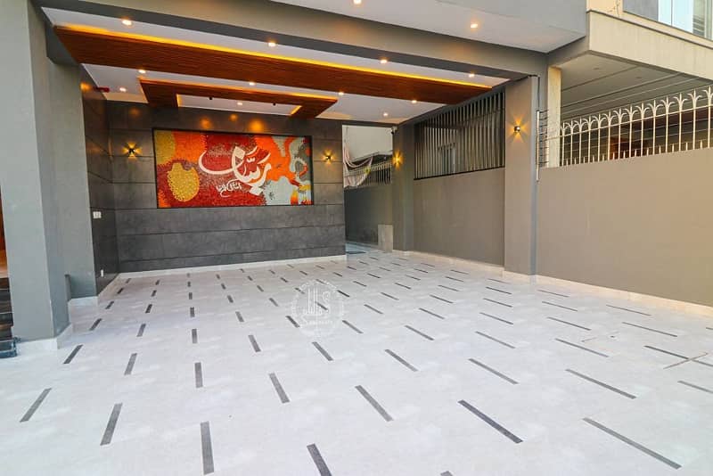 Cheapest Price Brand New Modern Design Bungalow For Sale Super Hot Location Near Park 44