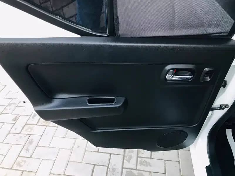 Suzuki Alto power windows door panel 13