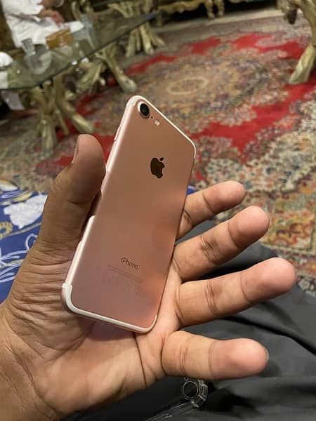 iphone 7 32gb pta approved hai 8