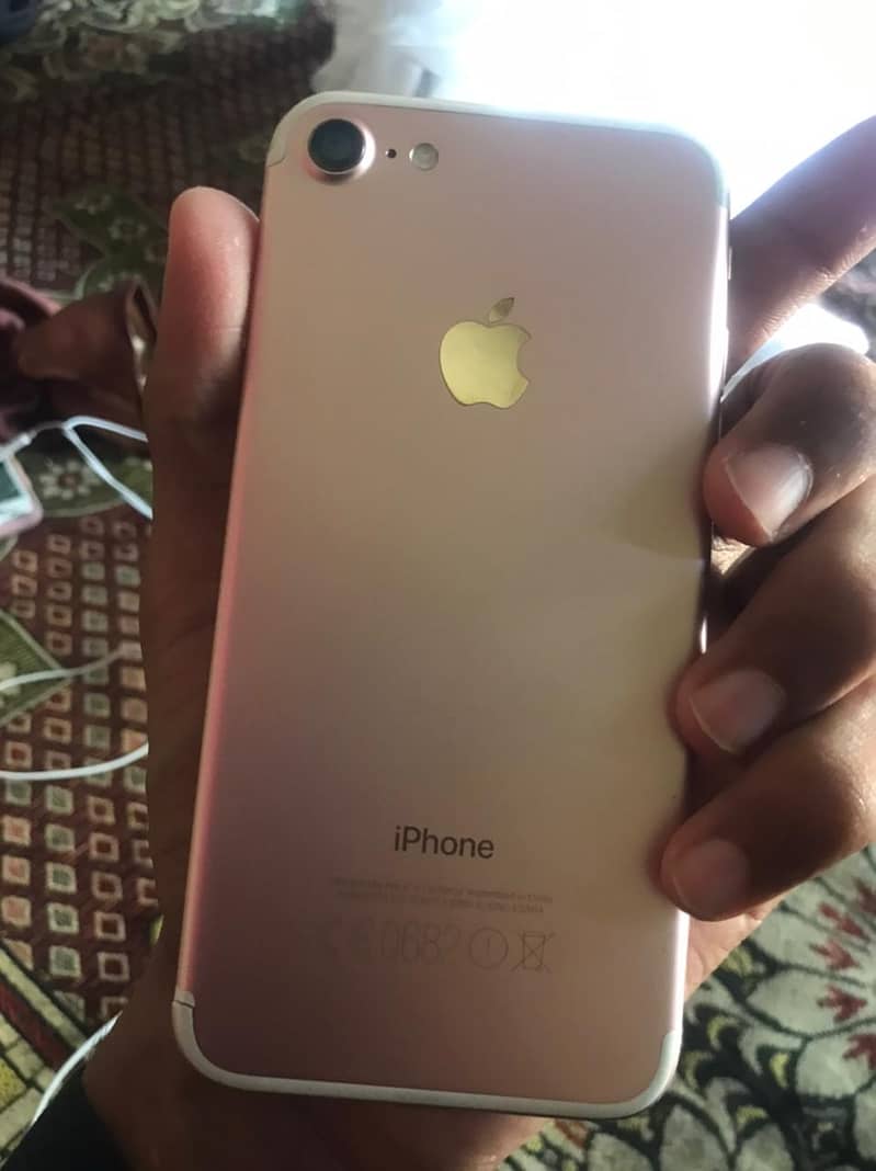 Iphone 7 32 GB pta approved for sale 4