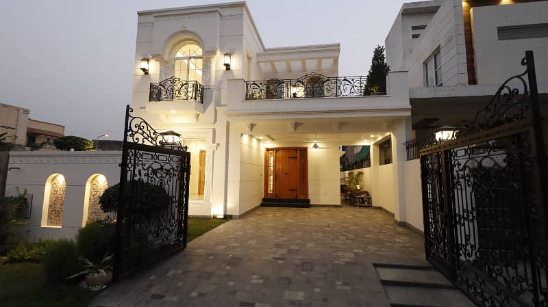 1 Kanal Full House Is Available For Sale In DHA Phase 7 Lahore 0