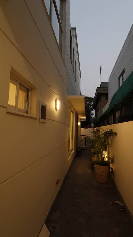 1 Kanal Full House Is Available For Sale In DHA Phase 7 Lahore 10