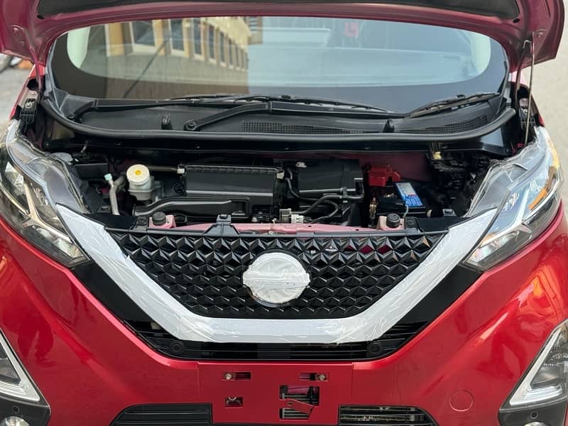 Nissan Dayz Highway Star 2019/2022 Hybrid Pro Pilot 13