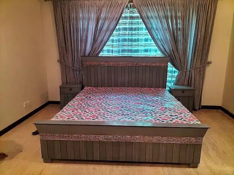 double bed / side poshish bed / king size bed / bed set / poshish bed 3