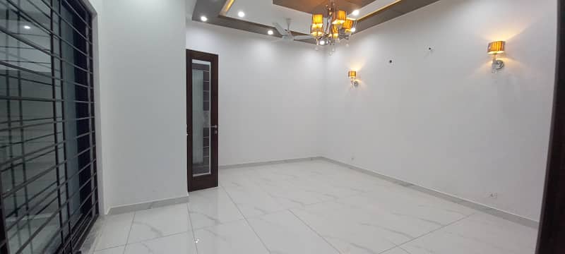 10 MARLA UPPER PORTION AVAILABLE FOR RENT DHA PHASE 6 7