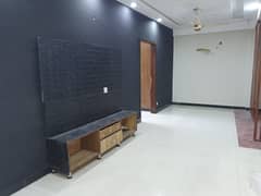 2 BED FULLY LUXURY NON FURNISH IDEAL LOCATION EXCELLENT FLAT FOR RENT IN BAHRIA TOWN LAHORE