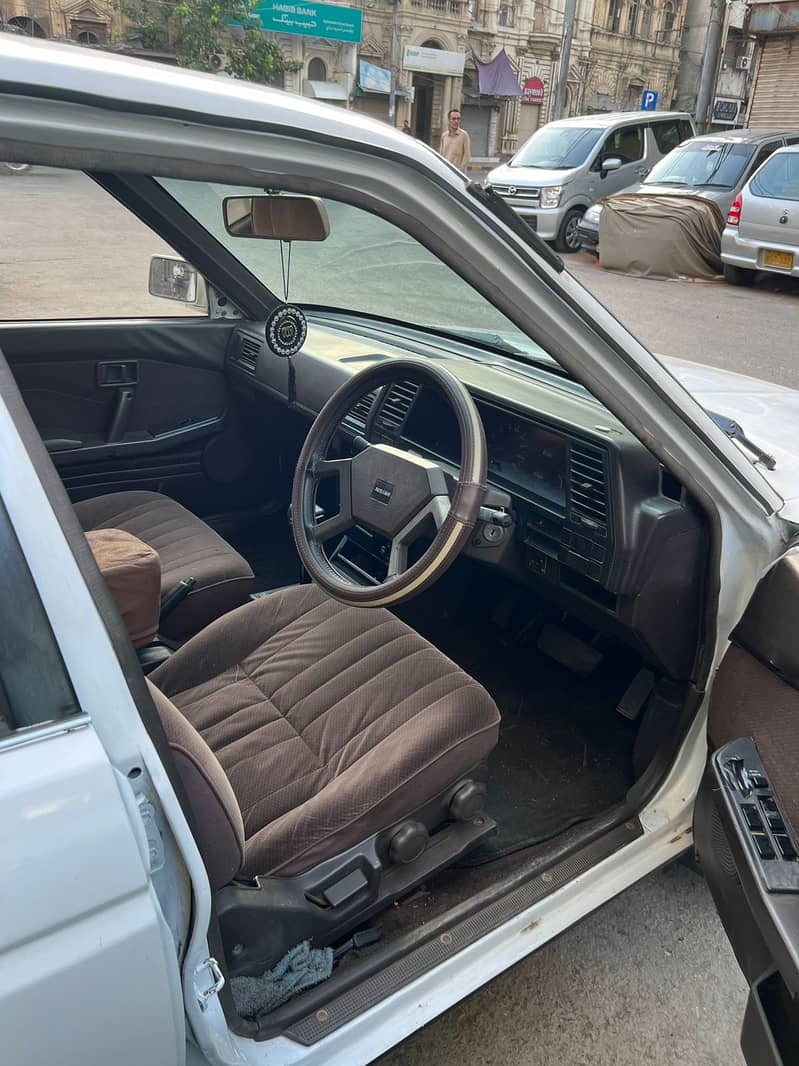 Nissan Sunny 1989 Automatic 5