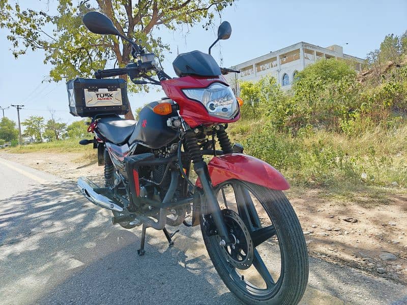 SUZUKI GR 150 1