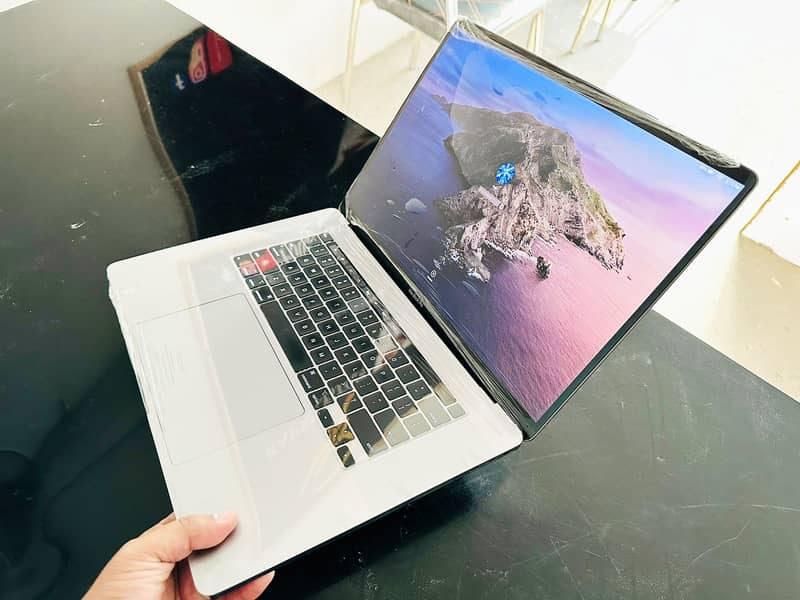 Apple MacBook Pro (A2141)  2019 Corei9 16'' 8