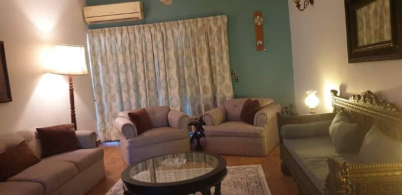 3 Bed D/D Newly Renovated Flat Available For Sale In (Hassan Extension) 7