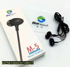 Black wired earphone