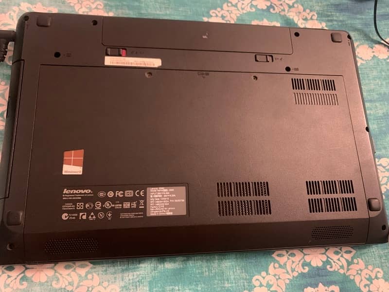 Lenovo G580  15.6inch Laptop - 3rd Gen Core i3) 2