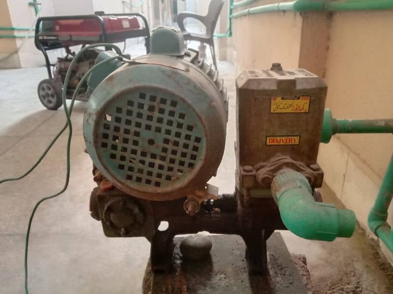 donkey pump water pump top condition less used 1