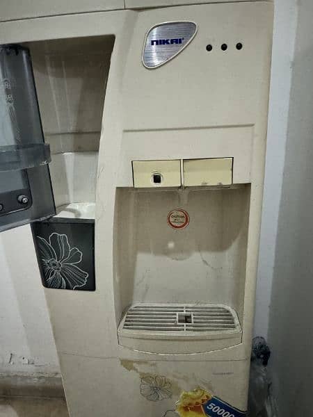 Nikai Water dispenser with refrigerator. 1