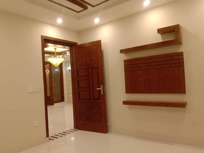 10 Marla Brand New Luxurious House Available For Rent In Jasmine Block Bahria Town Lahore 29
