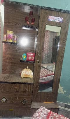 Bed and dressing table for sale price 50k 0