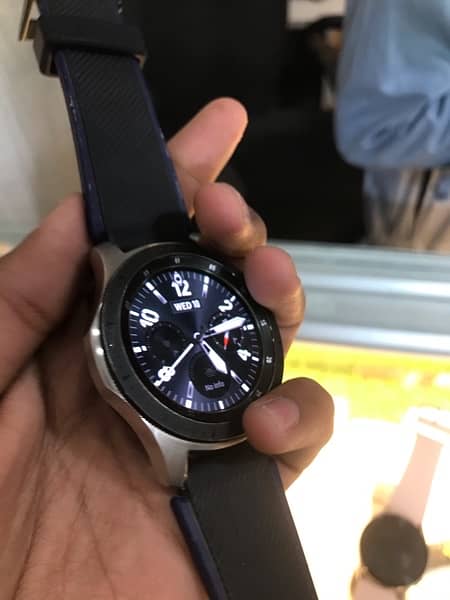 Samsung Gear S4 Classic 4