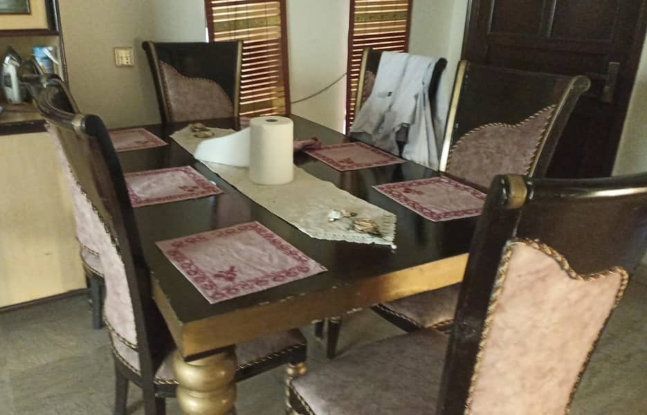 Dining table / 6 seater dining / wooden table / chairs 1