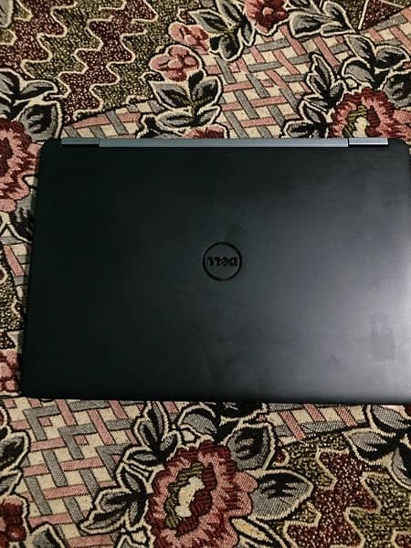 Dell Latitude E7270 1