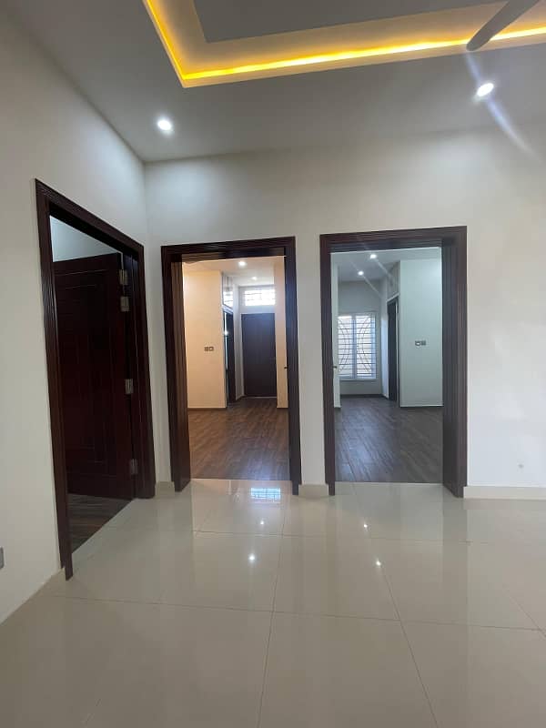 Quality House- 60 Feet Main Road-5 Marla Brand New . . . Waiting for Sensible owner 8