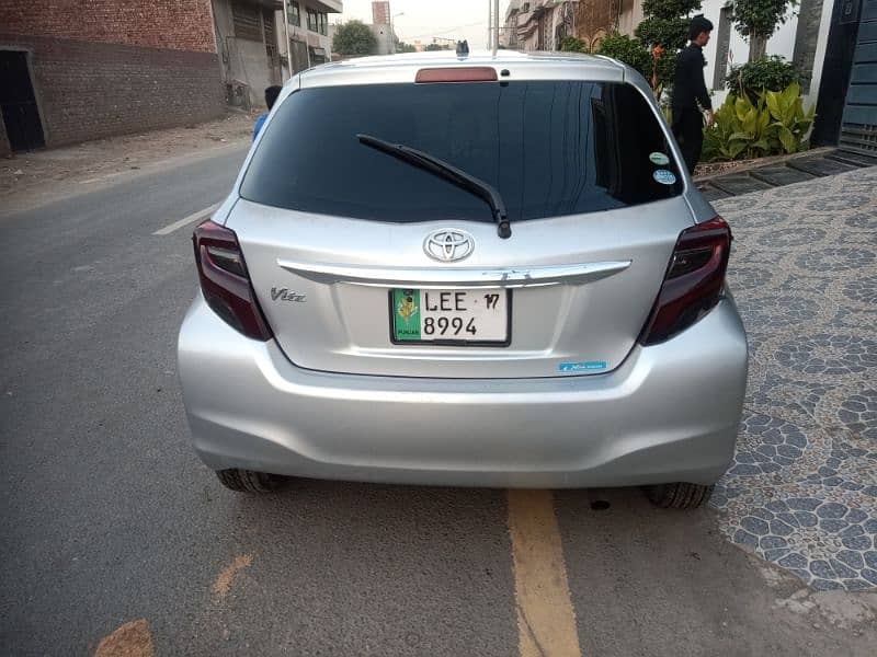 Toyota Vitz 2015 1