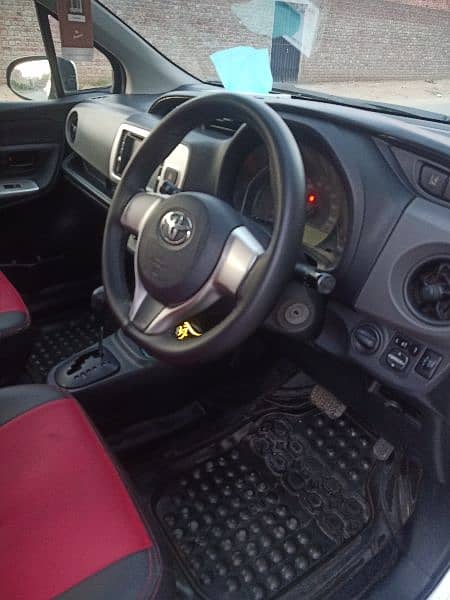 Toyota Vitz 2015 8