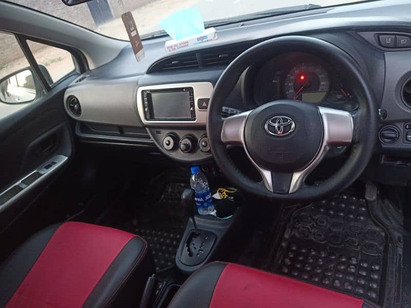 Toyota Vitz 2015 9