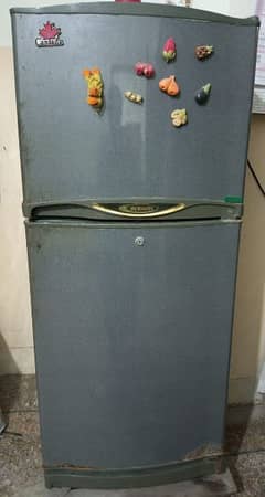 Waves Refrigerator in good condition.