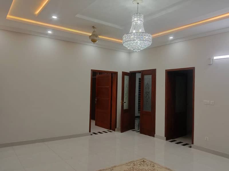 10 MARLA BRAND NEW LUXURY UPPER PORTION IS AVAILABLE FOR RENT IN GULMOHAR BLOCK BAHRIA TOWN LAHORE 3