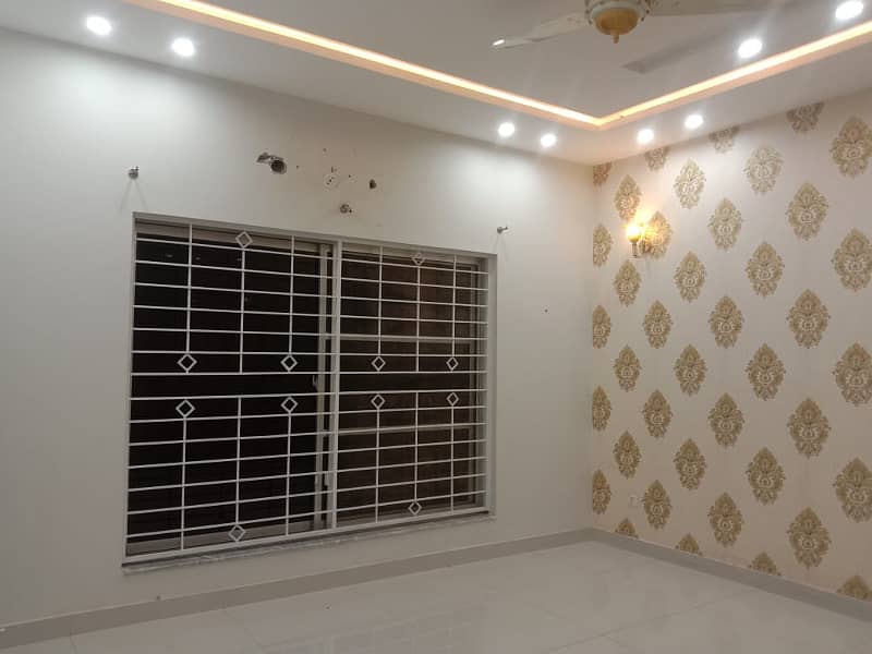 10 MARLA BRAND NEW LUXURY UPPER PORTION IS AVAILABLE FOR RENT IN GULMOHAR BLOCK BAHRIA TOWN LAHORE 4