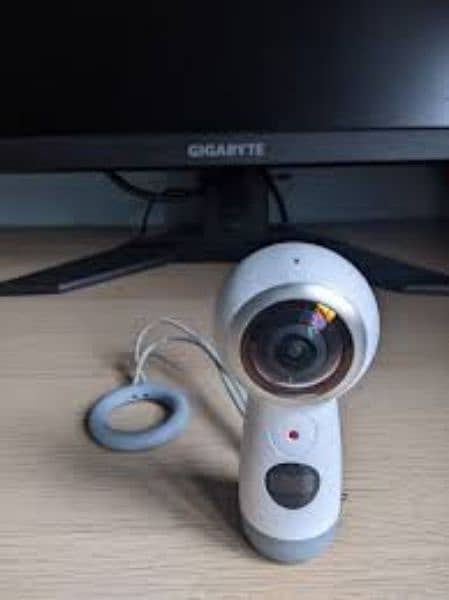 Samsung Gear 360 Camera 1