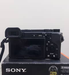 Sony a6400 kit lens 16/50 lush condition