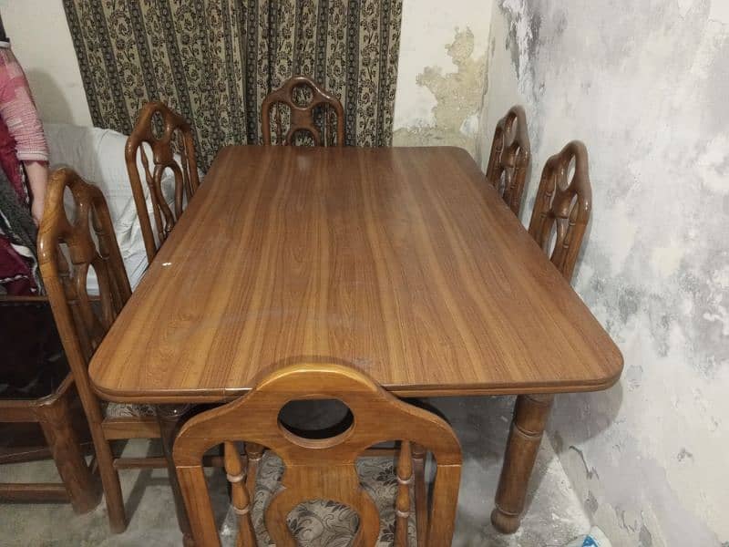 Dining table and 6 chairs 2
