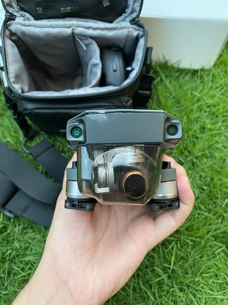 DJI MavicPro with Leather Pouch and FlyMore Combo 8