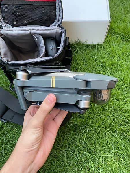 DJI MavicPro with Leather Pouch and FlyMore Combo 10