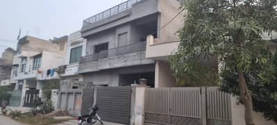 8 marla Grey Structure House For Sale in Audits and Accounts society Lahore 0