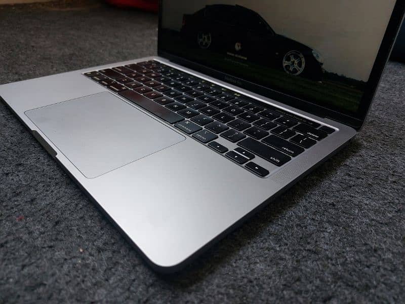 MacBook Pro m1 2020 (16/256) 3