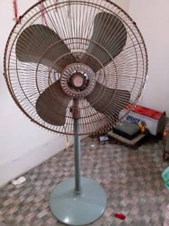 pedestal fan very good condition