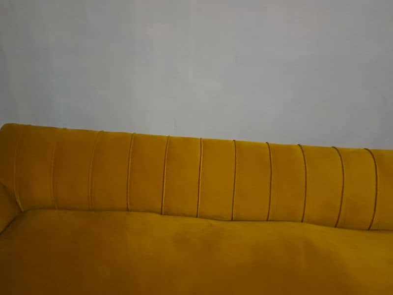 sofa with velvet fabric 2