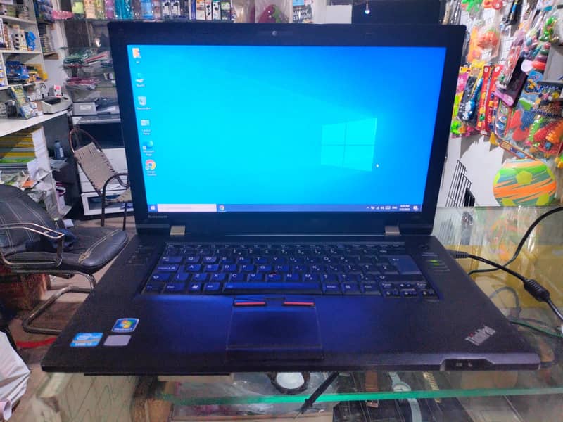 Lenovo Thinkpad L520 i3 {2310m} 4gb ram 320gb harddisk 0