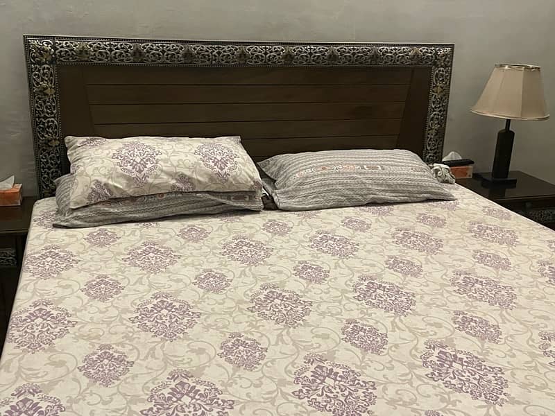 King size bed for sell 4