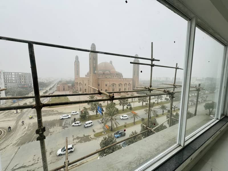 5 Marla Commercial 4th Floor For Rent Bahria Town Lahore 1