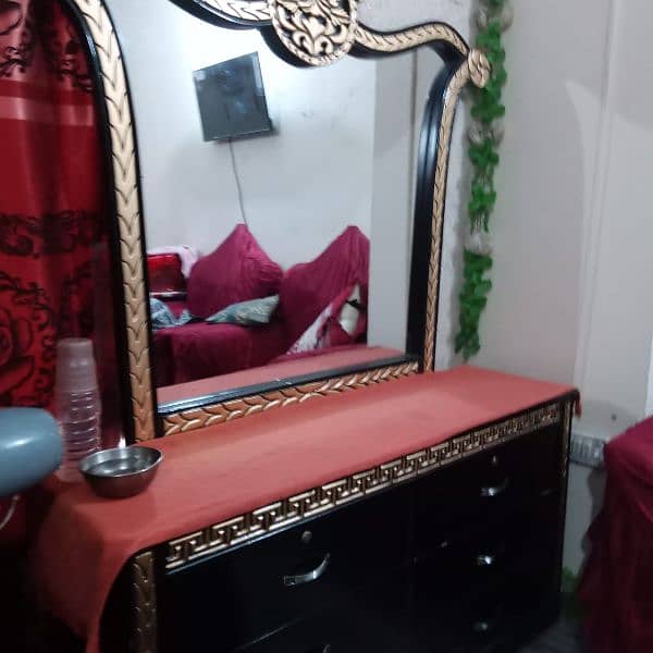 royal dressing table 1