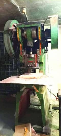 Power Press (25 ton)