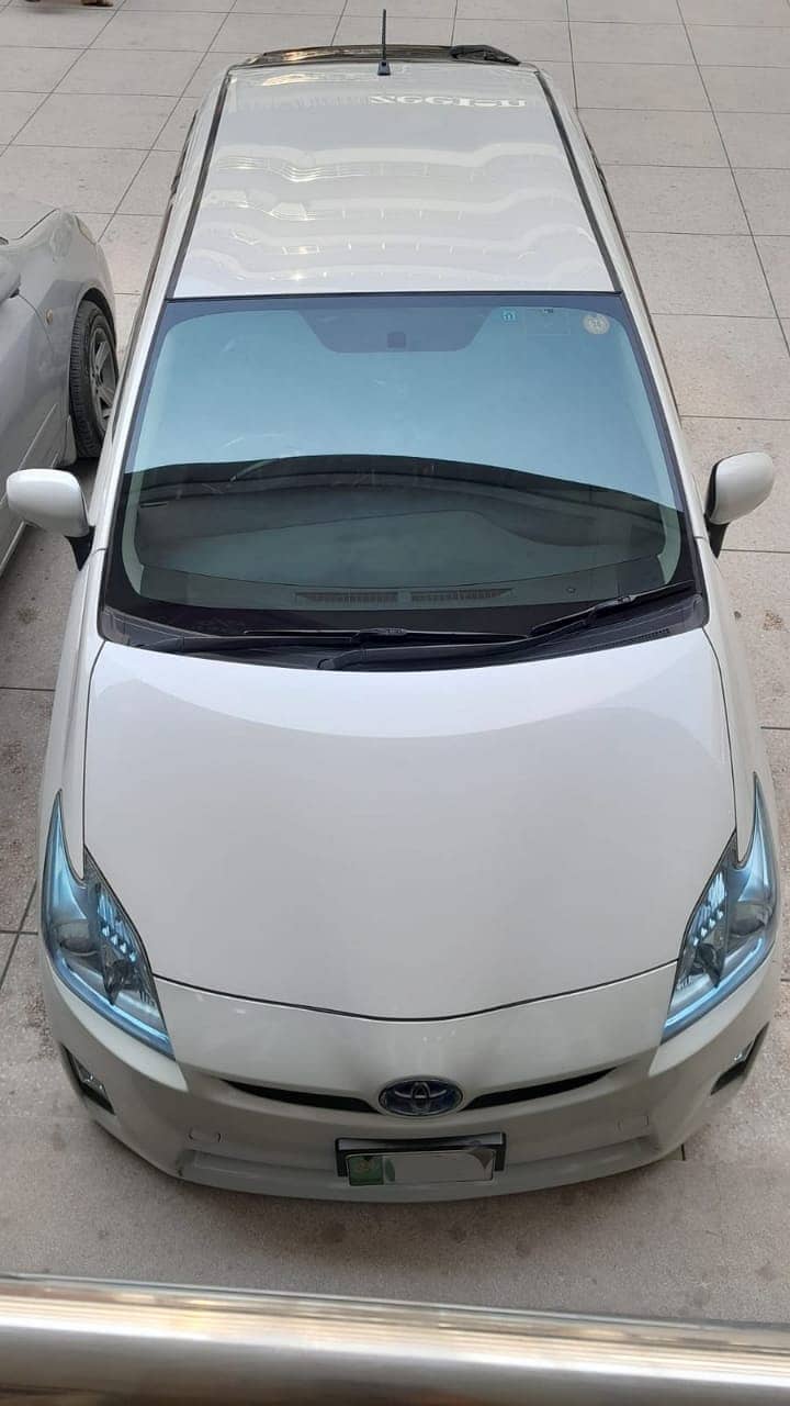 Prius Pearl White 2011 Model. 12